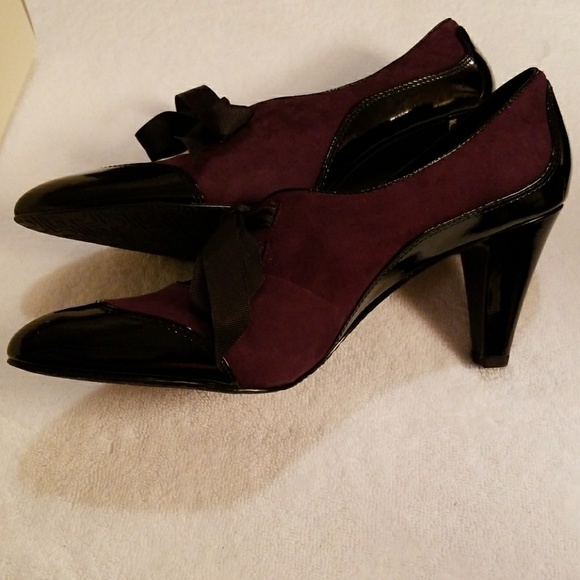 DONATED - NWOT Spectator Shoes - Picture 6 of 8